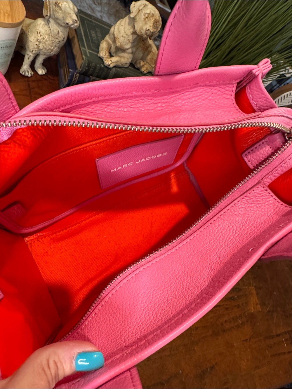 Authentic Marc Jacobs The Tote Bag Small Tote in Bright Pink - Picture 8 of 16